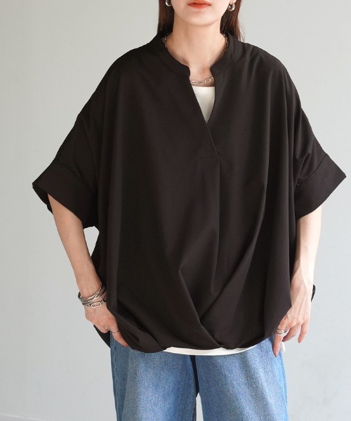HUG.U(ハグユー)の「キーネックオリガミブラウス(シャツ/ブラウス・レディース・ナチュラル/モカ/オフホワイト/ブラック・FREE)」の3枚目の写真