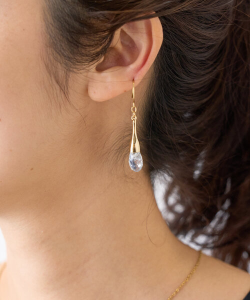 BEARDSLEY（ビアズリー）の「カットドロップピアス（ゴールド）（ピアス（両耳用）・レディース・ゴールド・FREE）」の2枚目の写真