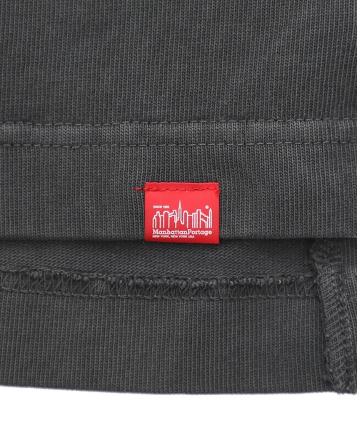 Manhattan Portage(マンハッタンポーテージ)の「S/S Print T-Shirt(Tシャツ/カットソー・メンズ・チャコール/ブラウン/アイボリー・X-LARGE/SMALL/MEDIUM/LARGE)」の18枚目の写真