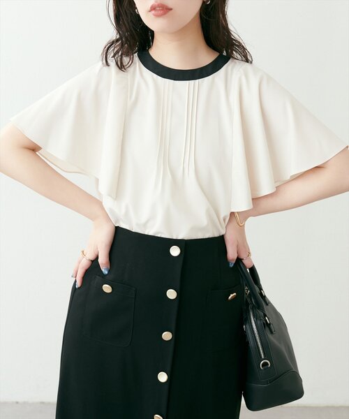 natural couture(ナチュラルクチュール)の「フレア袖ピンタックブラウス(シャツ/ブラウス・レディース・サックスブルー/ピンクベージュ/ミント/チャコールグレー/オフホワイト・FREE)」の2枚目の写真