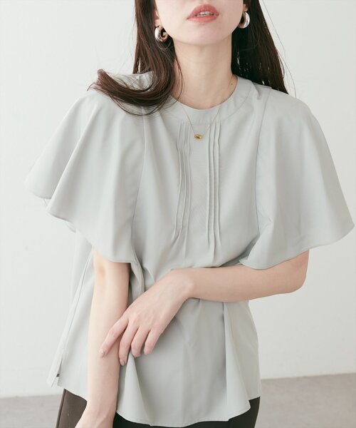 natural couture(ナチュラルクチュール)の「フレア袖ピンタックブラウス(シャツ/ブラウス・レディース・サックスブルー/ピンクベージュ/ミント/チャコールグレー/オフホワイト・FREE)」の3枚目の写真