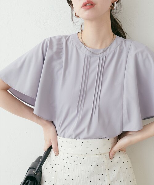 natural couture(ナチュラルクチュール)の「フレア袖ピンタックブラウス(シャツ/ブラウス・レディース・サックスブルー/ピンクベージュ/ミント/チャコールグレー/オフホワイト・FREE)」の4枚目の写真