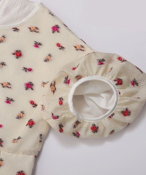 【最終値下げ❗️】シアージャガード花柄パイピングトップス【新品未使用品】 Fit more シアージャガード花柄パイピングトップス レディース