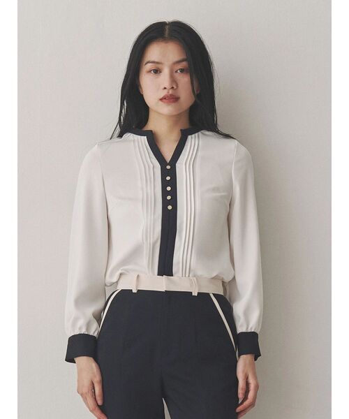 TONAL（トーナル）の「バイカラースキッパーピンタックブラウス（シャツ/ブラウス・レディース・グレー/ネイビー/オフホワイト/ライトブルー・MEDIUM）」の5枚目の写真