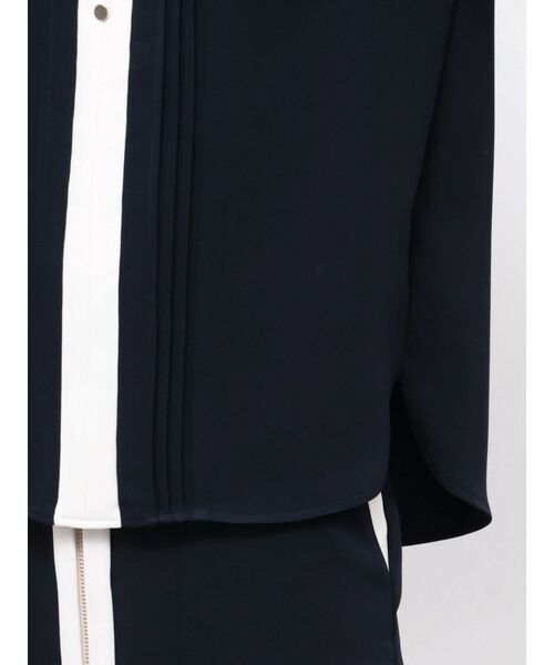 TONAL（トーナル）の「バイカラースキッパーピンタックブラウス（シャツ/ブラウス・レディース・グレー/ネイビー/オフホワイト/ライトブルー・MEDIUM）」の14枚目の写真