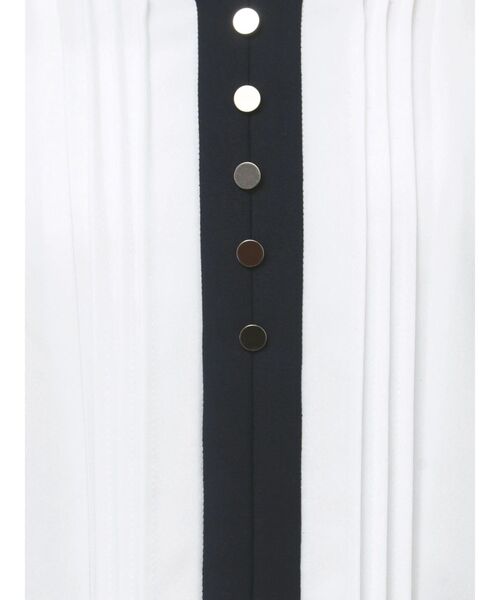 TONAL（トーナル）の「バイカラースキッパーピンタックブラウス（シャツ/ブラウス・レディース・グレー/ネイビー/オフホワイト/ライトブルー・MEDIUM）」の19枚目の写真