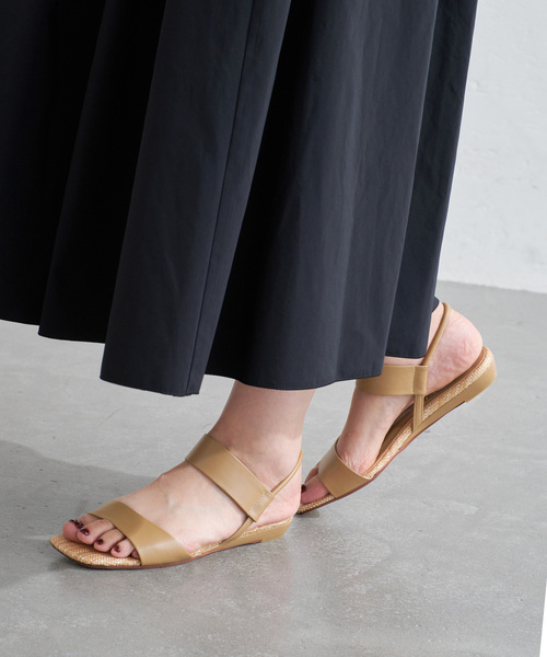 LE TALON(ルタロン)の「《追加》2cmゴムストラップサンダル(サンダル・レディース・エメラルドブルー/キャメル/ブラック系その他/シルバー/オレンジ/チョコ・MEDIUM/SMALL/X-SMALL/X-LARGE/LARGE)」の4枚目の写真