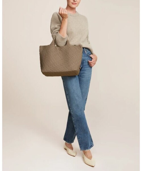 NAGHEDI(ナゲディ)の「【人気追加】【NAGHEDI/ナゲティ】ミディアムトートバッグ St Barths Medium Tote(トートバッグ・レディース・ブラウン/グレイッシュベージュ・フリー)」の5枚目の写真
