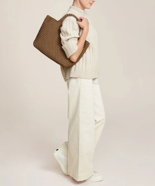 NAGHEDI(ナゲディ)の「【人気追加】【NAGHEDI/ナゲティ】ミディアムトートバッグ St Barths Medium Tote(トートバッグ・レディース・ブラウン/グレイッシュベージュ・フリー)」の6枚目の写真