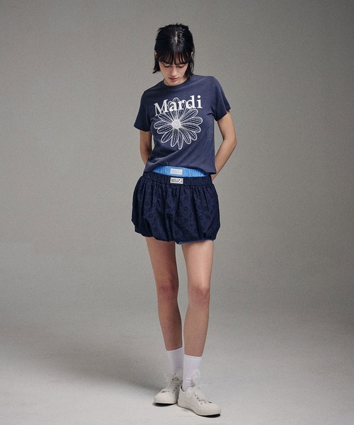 Mardi Mercredi(マルディメクルディ)の「SLIM TSHIRT FLOWERMARDI WASHING / スリム Tシャツ フラワーマルディ ウォッシング(Tシャツ/カットソー・レディース・チャコールグレー/パープル・FREE)」の5枚目の写真