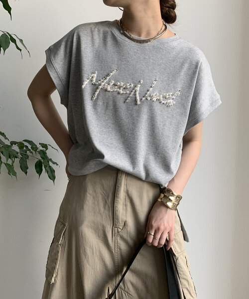 DouDou（ドゥドゥ）の「【WEB限定】ビジューロゴTEE（Tシャツ/カットソー・レディース・オフホワイト/グレー/ブラック・FREE）」の2枚目の写真