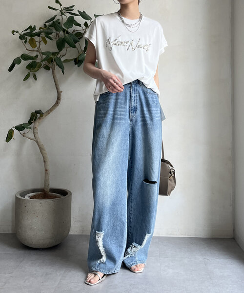 DouDou（ドゥドゥ）の「【WEB限定】ビジューロゴTEE（Tシャツ/カットソー・レディース・オフホワイト/グレー/ブラック・FREE）」の6枚目の写真