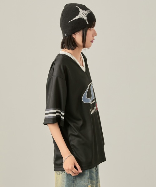 Snap club(スナップクラブ)の「【Snap club】ゲームデザインロゴ刺繍ホッケーTシャツ(Tシャツ/カットソー・レディース・ブラック/ネイビー・M/L)」の10枚目の写真