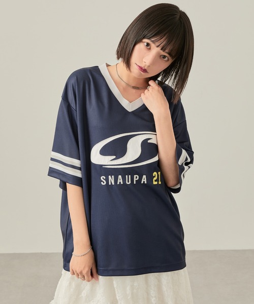 Snap club(スナップクラブ)の「【Snap club】ゲームデザインロゴ刺繍ホッケーTシャツ(Tシャツ/カットソー・レディース・ブラック/ネイビー・M/L)」の16枚目の写真