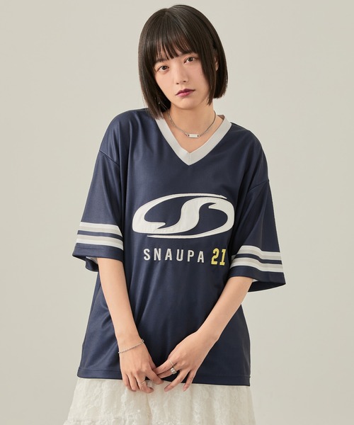 Snap club(スナップクラブ)の「【Snap club】ゲームデザインロゴ刺繍ホッケーTシャツ(Tシャツ/カットソー・レディース・ブラック/ネイビー・M/L)」の17枚目の写真