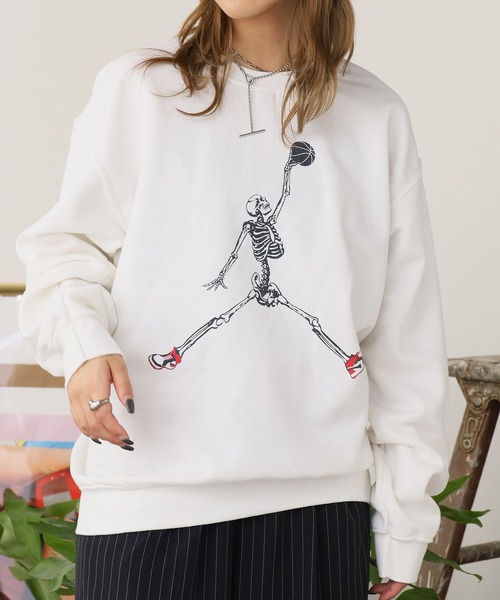 THRIFTY LOOK(スリフティールック)の「THRIFTY LOOK / スリフティールック JUMP SKULL CREW SWEAT クルーネック スウェット トレーナーメンズ 秋物 秋服 2026年秋冬(スウェット・メンズ・アッシュ/ブラック/ホワイト・XL/M/S/L)」の5枚目の写真