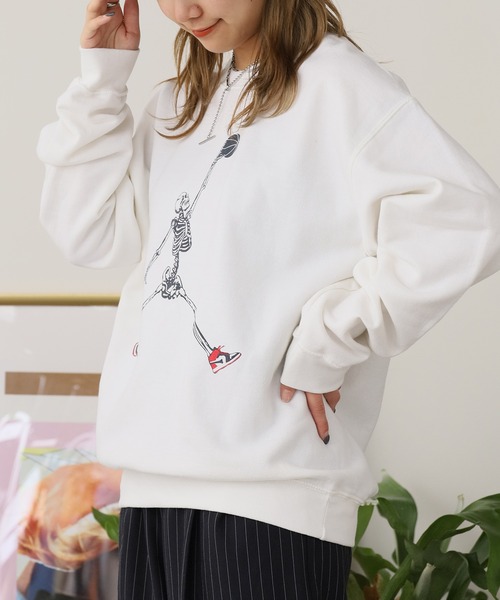 THRIFTY LOOK(スリフティールック)の「THRIFTY LOOK / スリフティールック JUMP SKULL CREW SWEAT クルーネック スウェット トレーナーメンズ 秋物 秋服 2026年秋冬(スウェット・メンズ・アッシュ/ブラック/ホワイト・XL/M/S/L)」の6枚目の写真