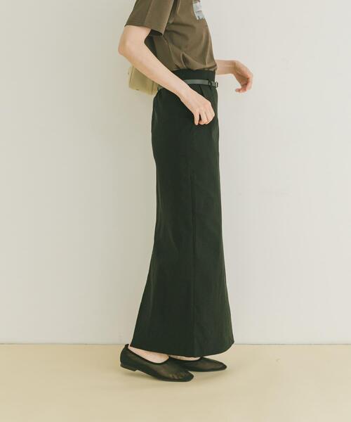 ITEMS URBANRESEARCH(アイテムズ アーバンリサーチ)の「ベルト付きストレッチスカート(スカート・レディース・ブラック/キャメル・FREE)」の4枚目の写真