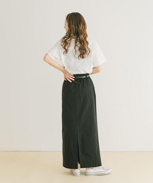 ITEMS URBANRESEARCH(アイテムズ アーバンリサーチ)の「ベルト付きストレッチスカート(スカート・レディース・ブラック/キャメル・FREE)」の9枚目の写真