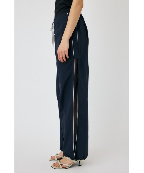 MOUSSY（マウジー）の「SHEER PANEL LACE UP パンツ（カーゴパンツ・レディース・ダークネイビー/オフホワイト/グレー・1/2）」の11枚目の写真