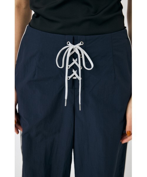 MOUSSY（マウジー）の「SHEER PANEL LACE UP パンツ（カーゴパンツ・レディース・ダークネイビー/オフホワイト/グレー・1/2）」の13枚目の写真
