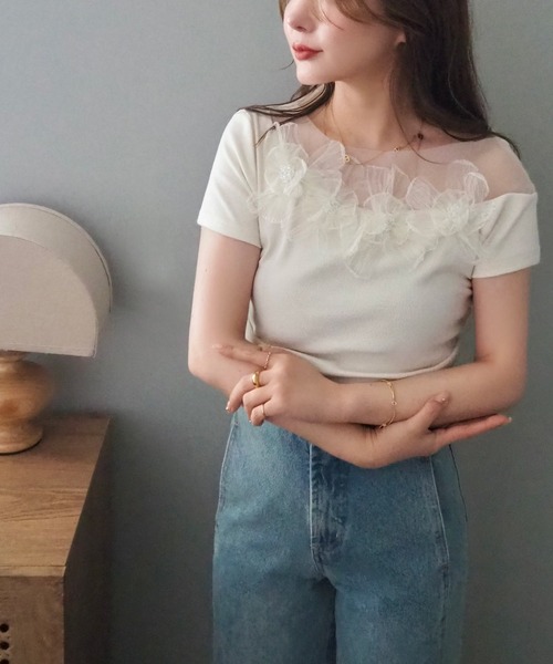 LAULEN（ローレン）の「flower motif sheer tops /異素材 フラワー モチーフ  半袖 トップス（Tシャツ/カットソー・レディース・アイボリー・FREE）」の9枚目の写真