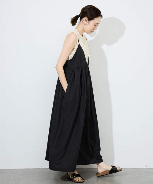 SLOBE IENA（スローブイエナ）の「《WEB限定/追加》タフタギャザーキャミワンピース（ワンピース・レディース・ネイビー/ブラック・38/36）」の15枚目の写真
