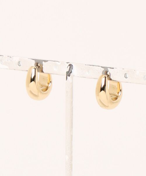 TOM WOOD（トムウッド）の「【TOMWOOD】ice hoop small アイスフープ ゴールド ピアス　ユニセックス（ピアス（両耳用）・レディース・ゴールド・FREE）」の3枚目の写真