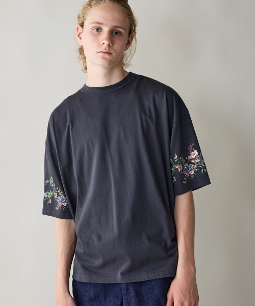 rehacer(レアセル)の「rehacer : Botanical Sleeve CS / ボタニカルスリーブカットソー(Tシャツ/カットソー・メンズ・スミクロ/ホワイト・X-LARGE/LARGE/MEDIUM/SMALL)」の4枚目の写真