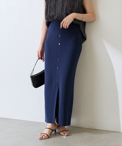 COLLAGE GALLARDAGALANTE（コラージュガリャルダガランテ）の「【OT】センターボタンニットスカート（スカート・レディース・ベージュ/ネイビー/パープル・FREE）」の2枚目の写真