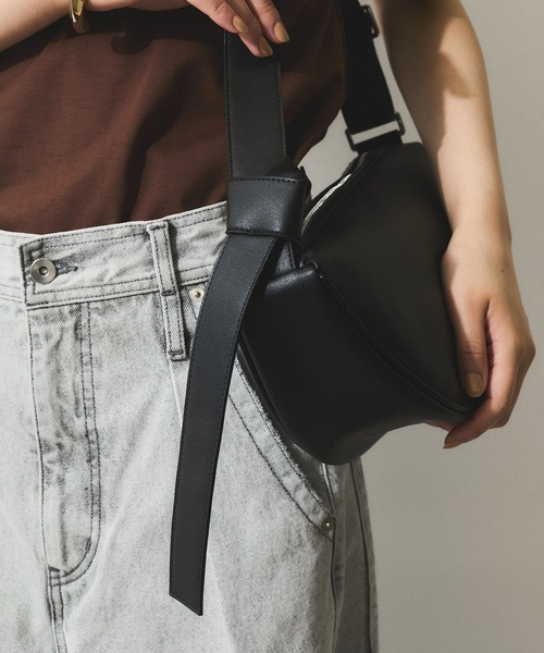 ADAM ET ROPE' アダムエロペ むすびショルダーバッグムスビ黒 WEB限定】ムスビショルダーバッグ（ショルダーバッグ）｜ADAM ET