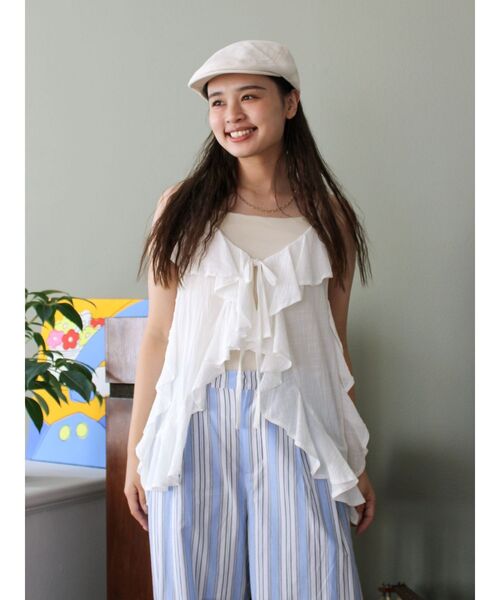 Ungrid（アングリッド）の「コットンフリルキャミ（キャミソール・レディース・ブラック/オフホワイト/グリーン・FREE）」の21枚目の写真