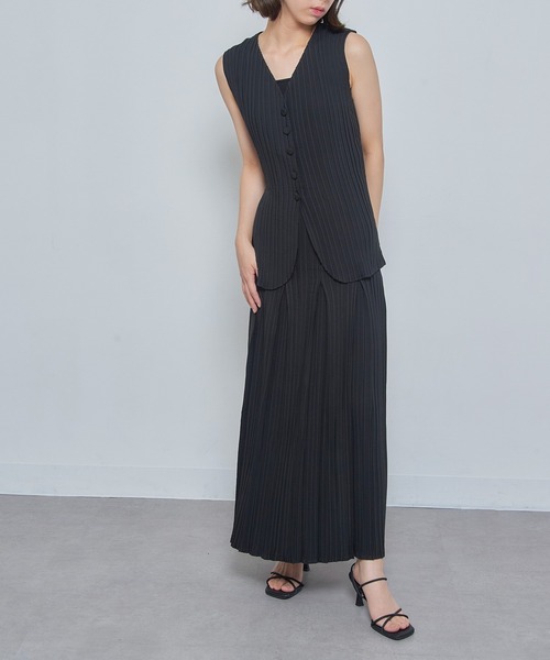 Gongdid Design(ゴンディッドデザイン)の「【Gongdid Design】 Denim vest top プリーツベスト 結婚式 二次会 パーティー フォーマル オケージョン ビジネス(ベスト・レディース・バーガンディー/ブラック・FREE)」の14枚目の写真