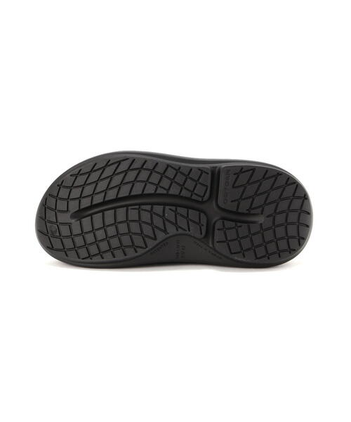 OOFOS(ウーフォス)の「OOFOS/ウーフォス OOYEA ウーヤー リカバリーサンダル(サンダル・メンズ・ブラック・23/24/25/26/27/28)」の19枚目の写真