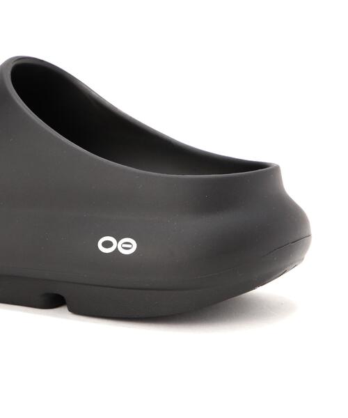 OOFOS(ウーフォス)の「OOFOS/ウーフォス OOYEA ウーヤー リカバリーサンダル(サンダル・メンズ・ブラック・23/24/25/26/27/28)」の20枚目の写真