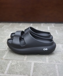 OOFOS（ウーフォス）の「OOFOS/ウーフォス　OOYEA ウーヤー リカバリーサンダル（サンダル）」