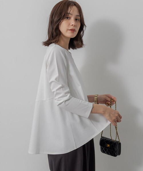 組曲（クミキョク）の「バックフレアロングＴシャツ（Tシャツ/カットソー・レディース・ホワイト系/ネイビー系/グレー系・3/2）」の14枚目の写真