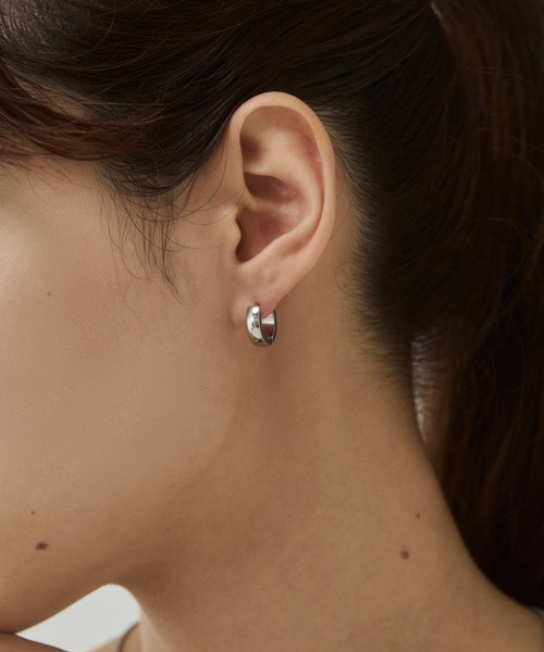 ciite' surgical stainless（シーテサージカルステンレス）の「【 金属アレルギー対応 】シンプルフープピアス サージカルステンレス（両耳用）（ピアス（両耳用）・レディース・ゴールド/シルバー・FREE）」の6枚目の写真