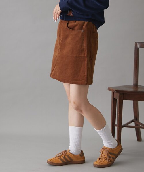 GEVACO(ゲバコ)の「【GEVACO】コーデュロイミニスカート(スカート・レディース・キャメル/アイボリー/ブラック・ONE SIZE)」の11枚目の写真