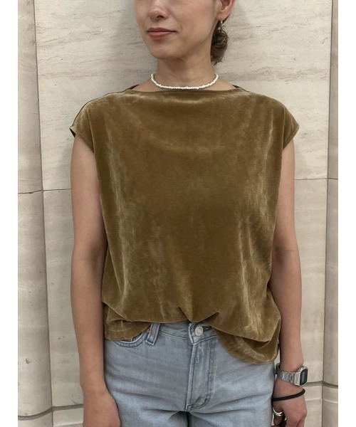 Mila Owen(ミラオーウェン)の「ボートネックフロッキーベロアプルオーバー(Tシャツ/カットソー・レディース・ブラック/ピンク/ベージュ・0/1)」の3枚目の写真