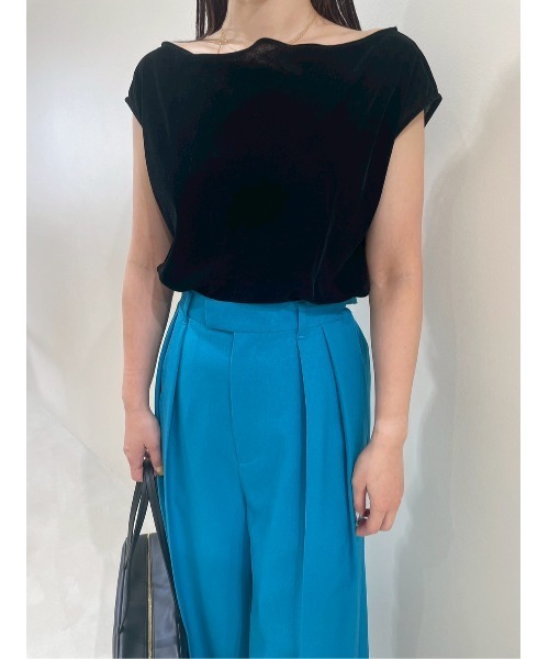 Mila Owen(ミラオーウェン)の「ボートネックフロッキーベロアプルオーバー(Tシャツ/カットソー・レディース・ブラック/ピンク/ベージュ・0/1)」の11枚目の写真