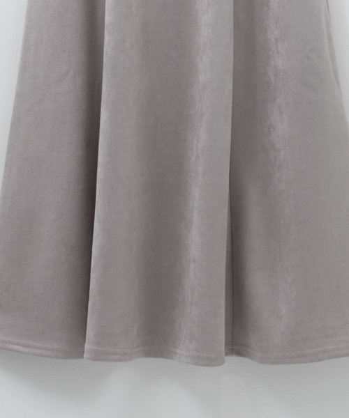 NAVY（ネイビー）の「nAvy フェイクスウェードフレアスカート（スカート・レディース・モカ/ベージュ・L/M）」の4枚目の写真