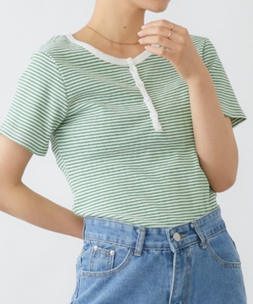 mebole(メボレ)の「ヘンリーネックボーダーリブカットソー(Tシャツ/カットソー・レディース・グリーン・FREE)」の1枚目の写真