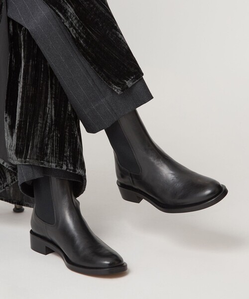 ODETTE E ODILE(オデットエオディール)の「ニュークラシックサイドゴア ショートブーツ35↑(ブーツ・レディース・ブラック・22cm/22.5cm/23cm/23.5cm/24cm/24.5cm/25cm)」の2枚目の写真