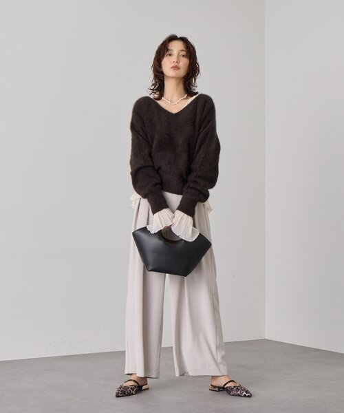 RIVE DROITE(リヴドロワ)の「【着映え◎】ヨウリュウラッフルブラウス(シャツ/ブラウス・レディース・アイボリー/ブラック・FREE)」の4枚目の写真