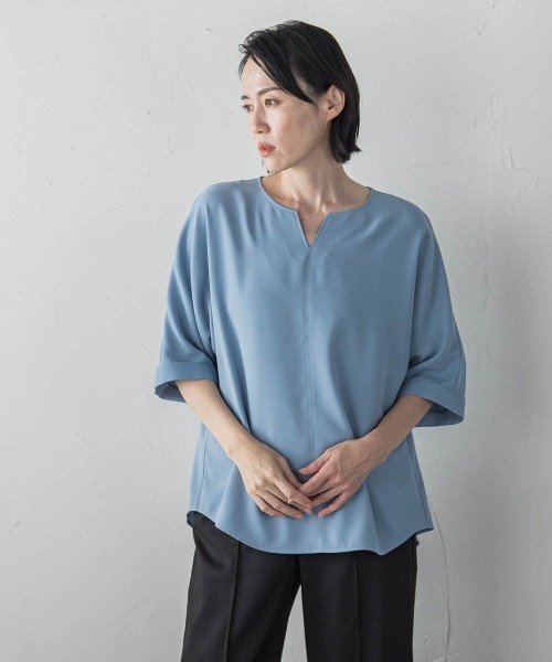 la.f…(ラエフ)の「バックサテンジョーゼットブラウス≪洗濯機で洗える≫(シャツ/ブラウス・レディース・ホワイト/ライトブルー/ブラック・9号)」の3枚目の写真