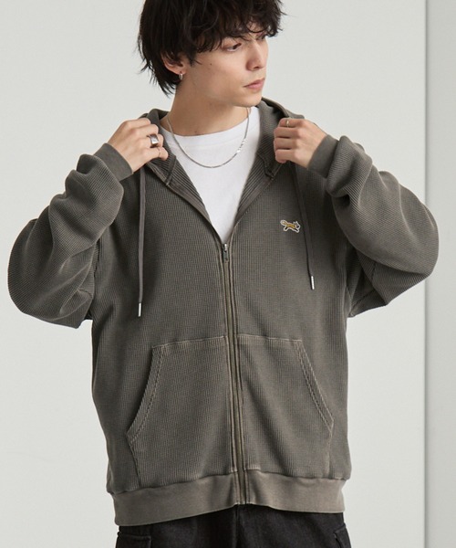 PENNEYS(ぺニーズ)の「PENNEYS/ペニーズ 別注 THE FOX ロゴ ワンポイント刺繍 ヴィンテージ加工 ヘビーワッフル オーバーサイズジップパーカー(パーカー・メンズ・ネイビー/ワイン/ブラック/グレー/ブラウン・L/M/S)」の3枚目の写真