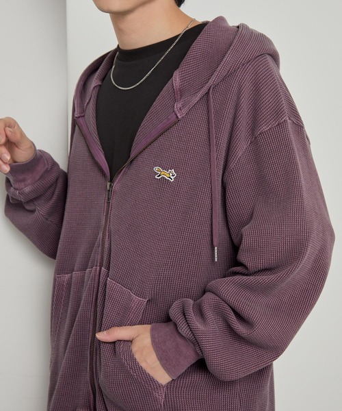 PENNEYS(ぺニーズ)の「PENNEYS/ペニーズ 別注 THE FOX ロゴ ワンポイント刺繍 ヴィンテージ加工 ヘビーワッフル オーバーサイズジップパーカー(パーカー・メンズ・ネイビー/ワイン/ブラック/グレー/ブラウン・L/M/S)」の5枚目の写真