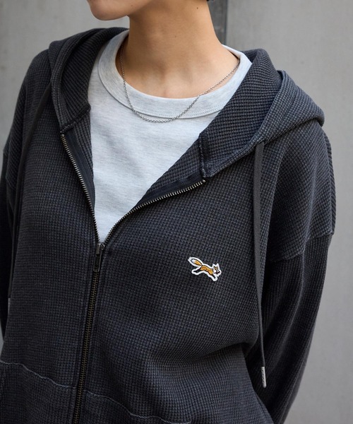 PENNEYS(ぺニーズ)の「PENNEYS/ペニーズ 別注 THE FOX ロゴ ワンポイント刺繍 ヴィンテージ加工 ヘビーワッフル オーバーサイズジップパーカー(パーカー・メンズ・ネイビー/ワイン/ブラック/グレー/ブラウン・L/M/S)」の16枚目の写真
