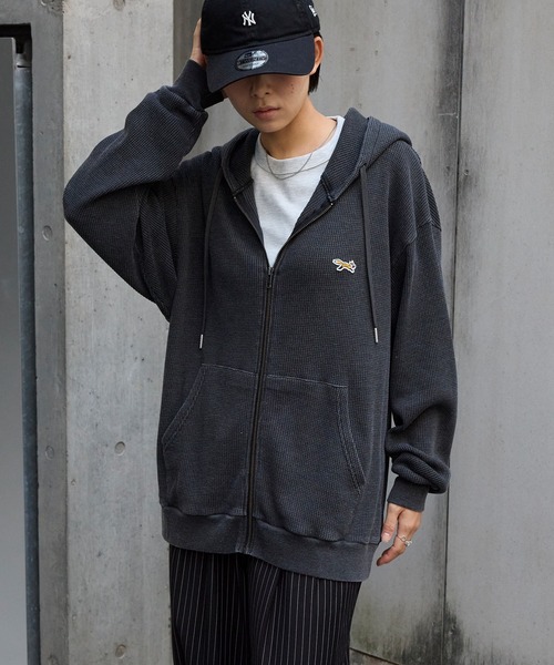 PENNEYS(ぺニーズ)の「PENNEYS/ペニーズ 別注 THE FOX ロゴ ワンポイント刺繍 ヴィンテージ加工 ヘビーワッフル オーバーサイズジップパーカー(パーカー・メンズ・ネイビー/ワイン/ブラック/グレー/ブラウン・L/M/S)」の18枚目の写真